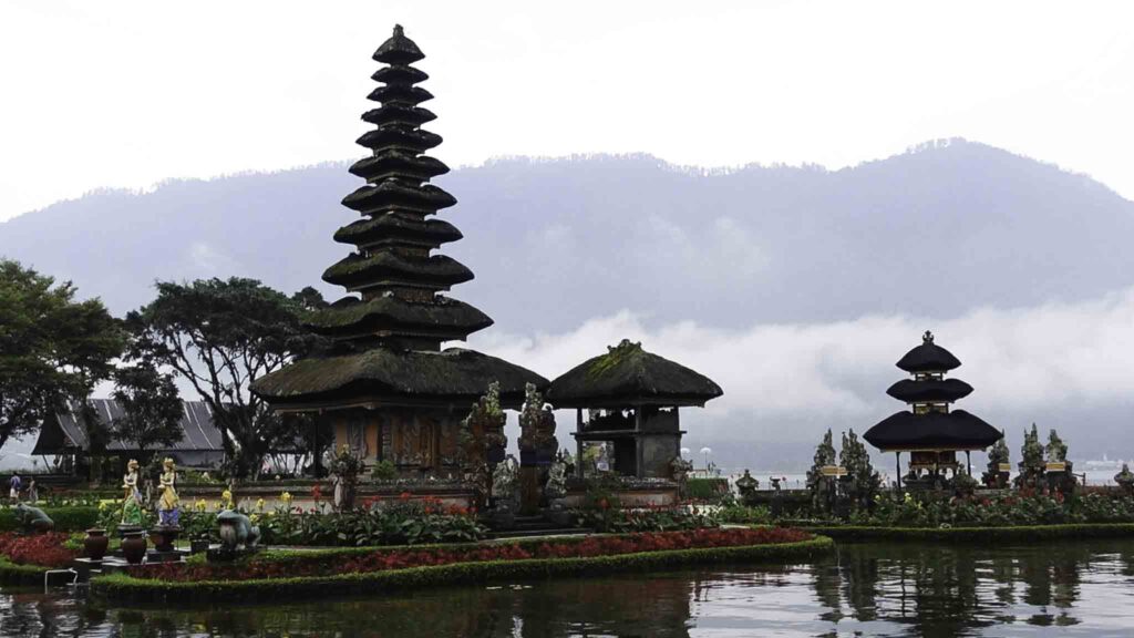 ULUN DANU TEMPLE